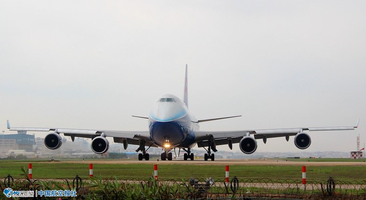 Aչ˾{(ln)L747-400