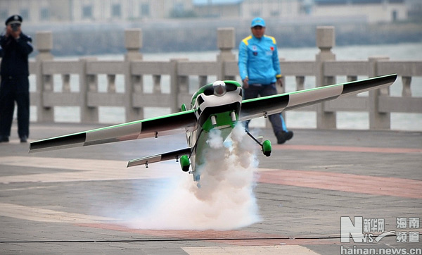 12��17�����h(hu��n)�����w������ِ�_Ļʽ�ϵĺ���ģ�ͱ��ݡ�